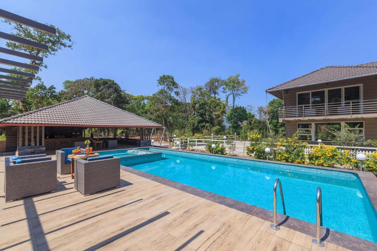 Coffee & Mist Luxury Villa- Comp Breakfast, Pool, Lounge, And Coffee Estate By Stayvista มาดิเครี ภายนอก รูปภาพ