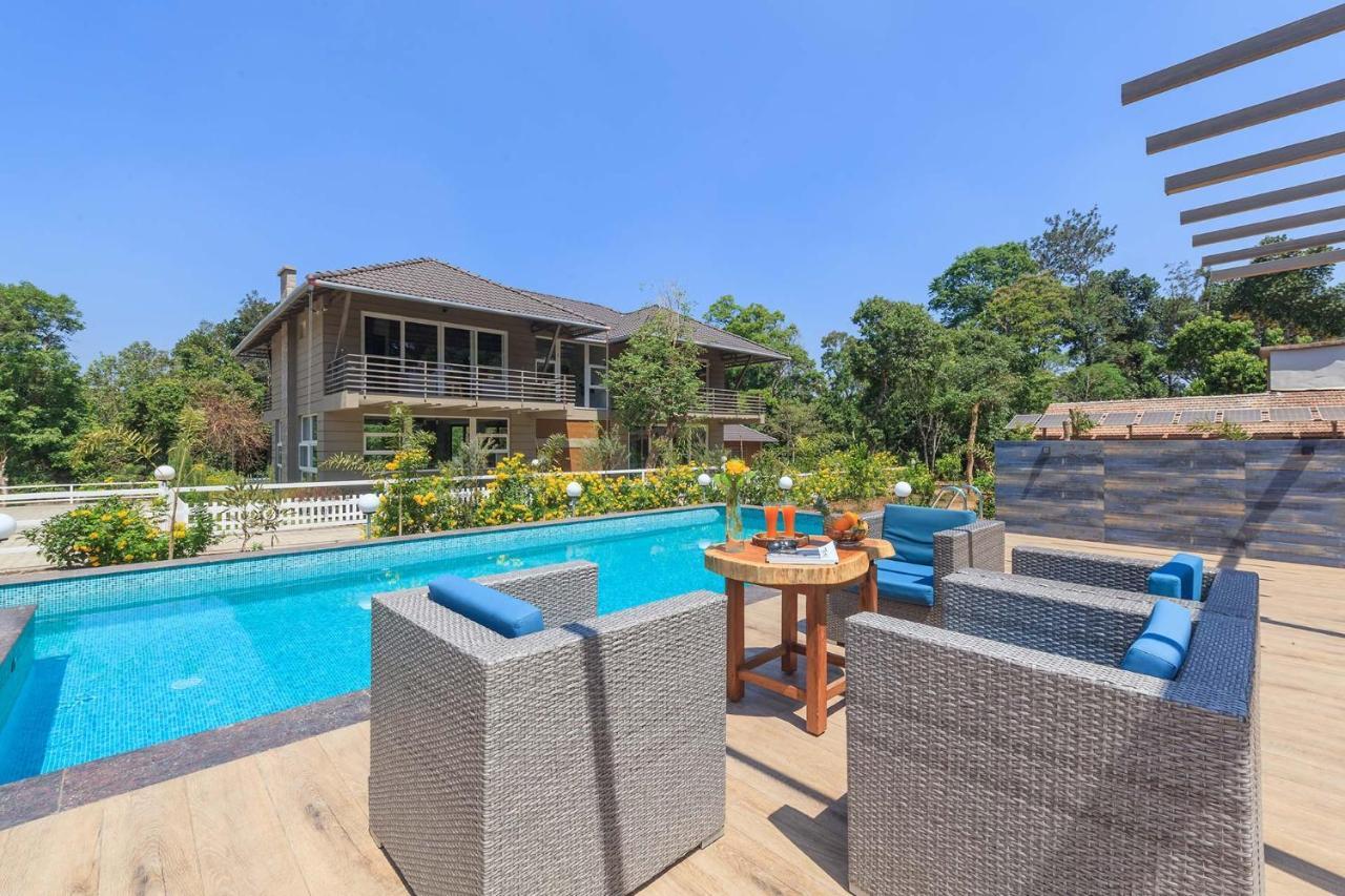 Coffee & Mist Luxury Villa- Comp Breakfast, Pool, Lounge, And Coffee Estate By Stayvista มาดิเครี ภายนอก รูปภาพ